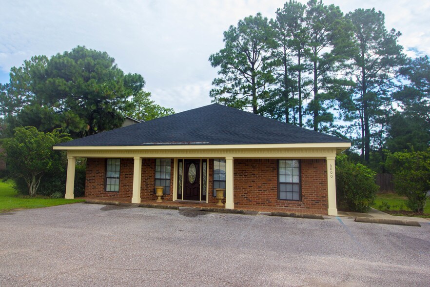 6000 Grelot Rd, Mobile, AL 36609