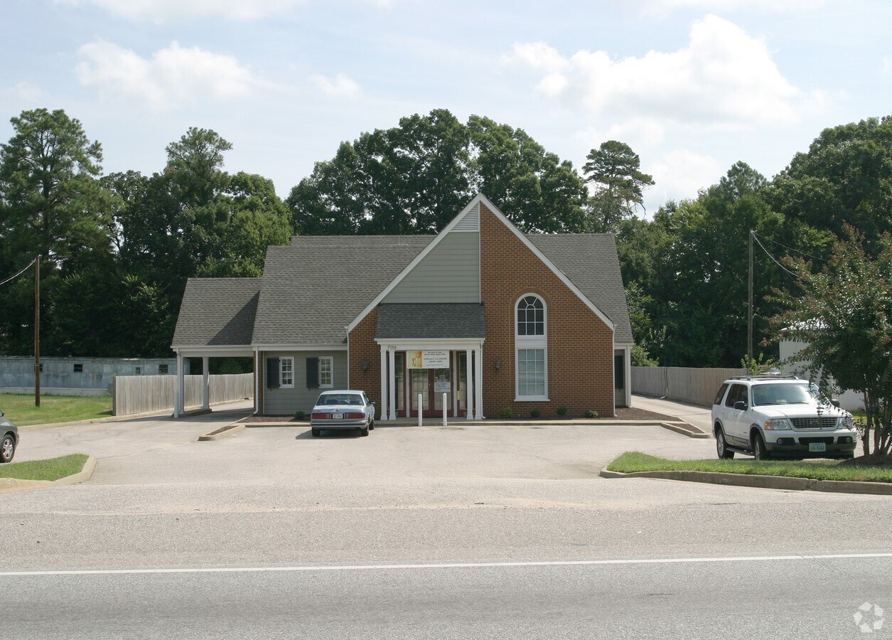 7119 Jefferson Davis Hwy, Richmond, VA 23237