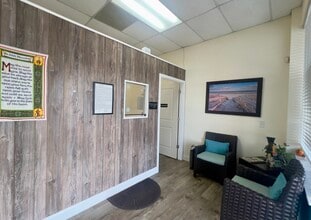 6139 State Road 54, New Port Richey, FL for lease Lobby- Image 2 of 10