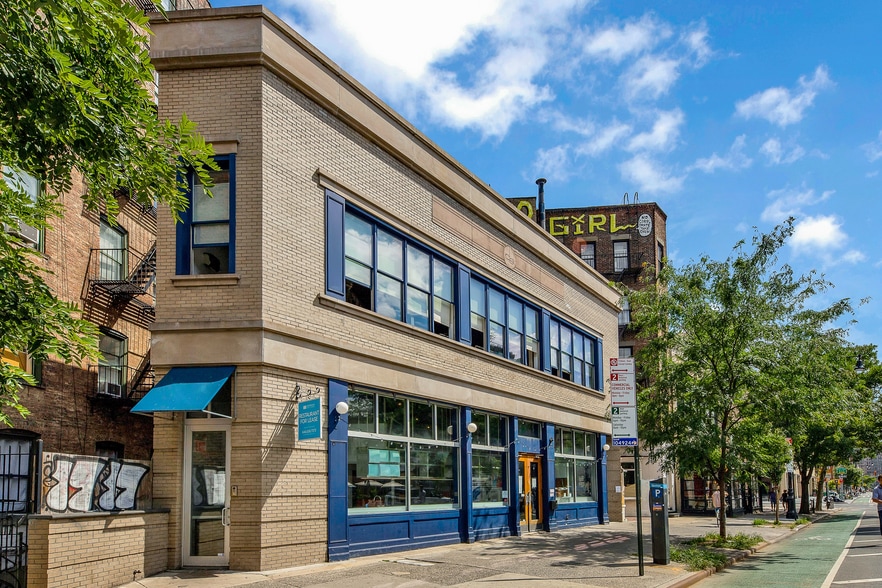 137 Seventh Ave S, New York, NY for lease - Building Photo - Image 1 of 5