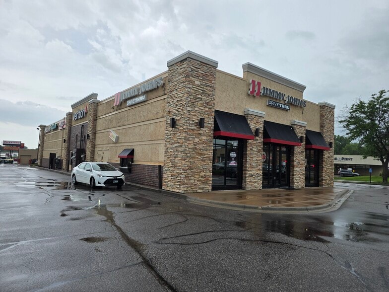 8500-8530 Highway 7, Saint Louis Park, MN for lease - Building Photo - Image 2 of 4