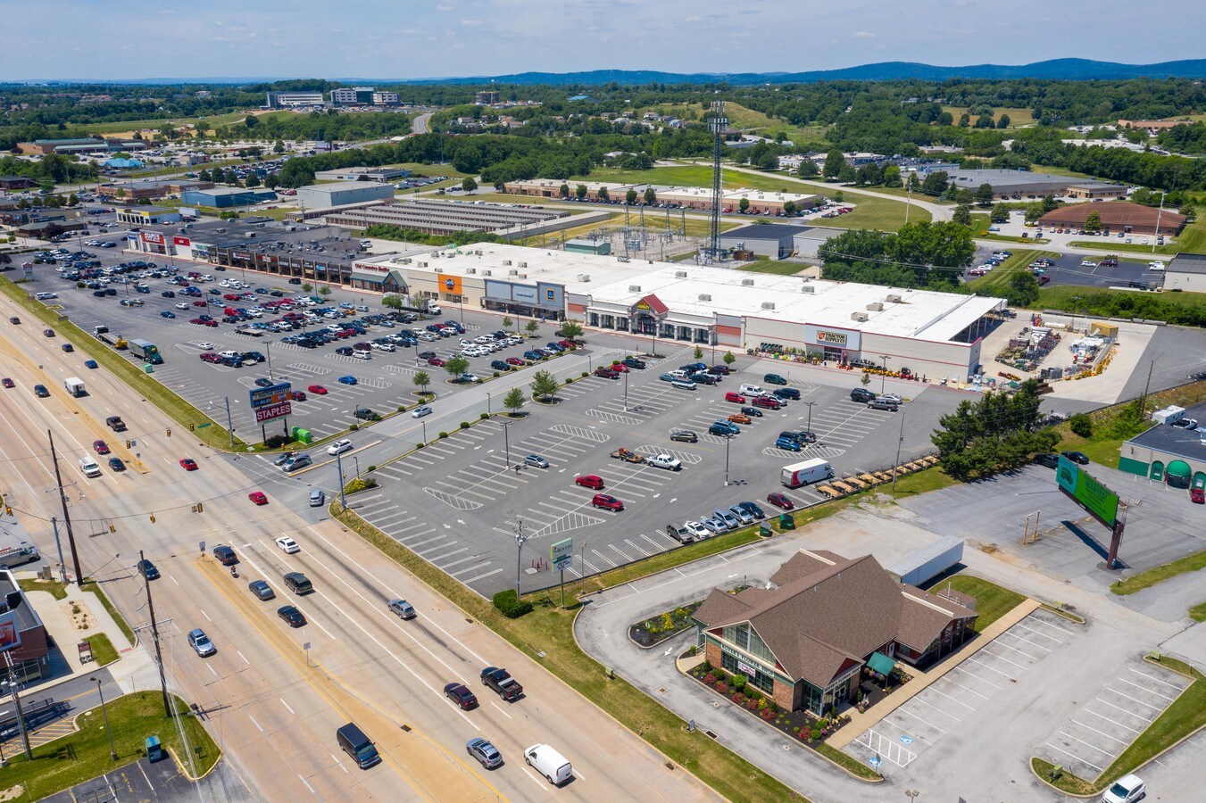 905 Loucks Rd, York, PA 17404 Property Record