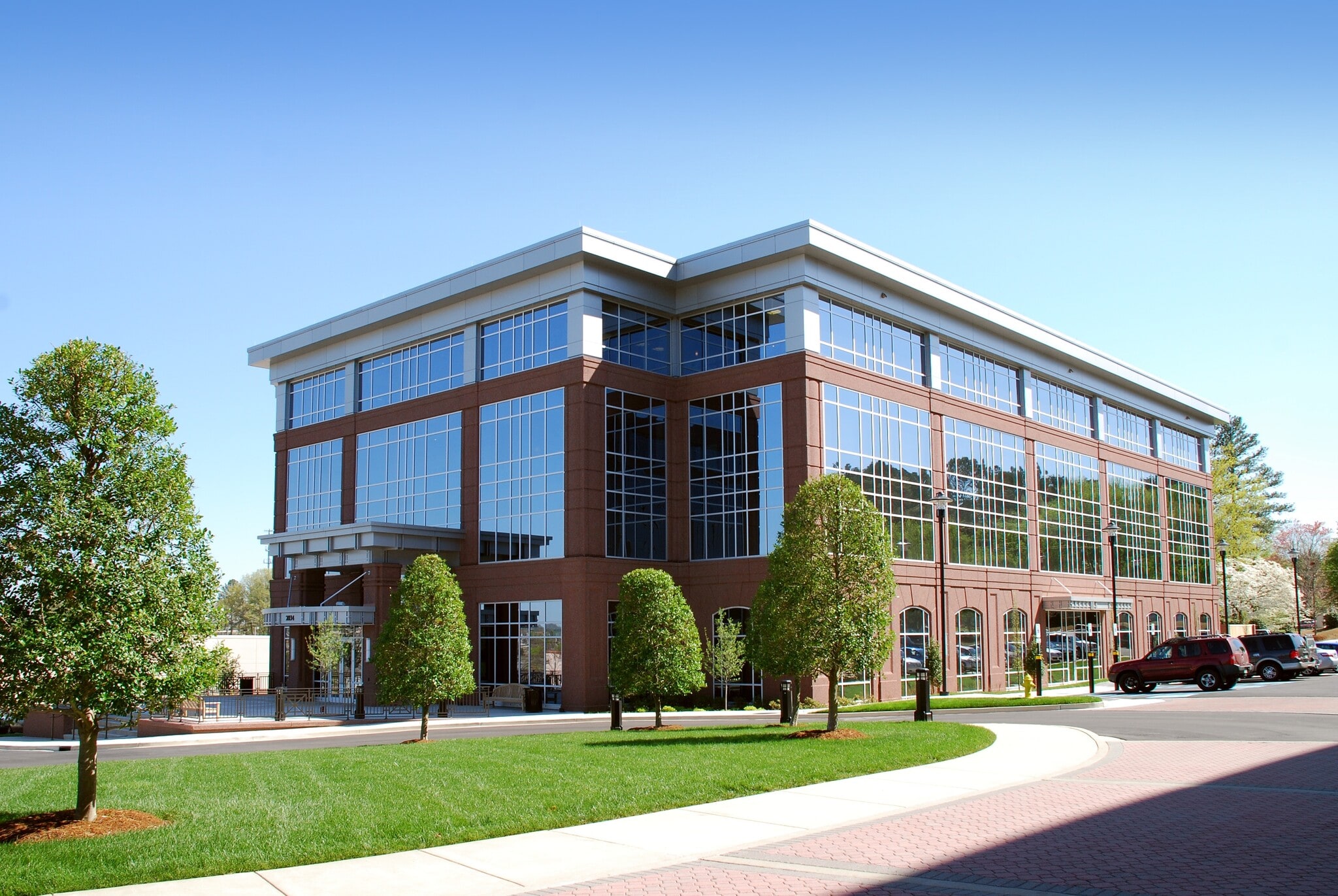 2034 Hamilton Place Blvd, Chattanooga, TN for lease Building Photo- Image 1 of 14