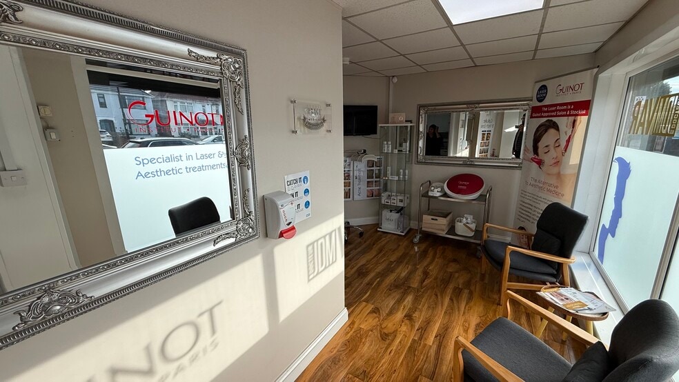 48 Holbrook Ln, Coventry for lease - Interior Photo - Image 3 of 10