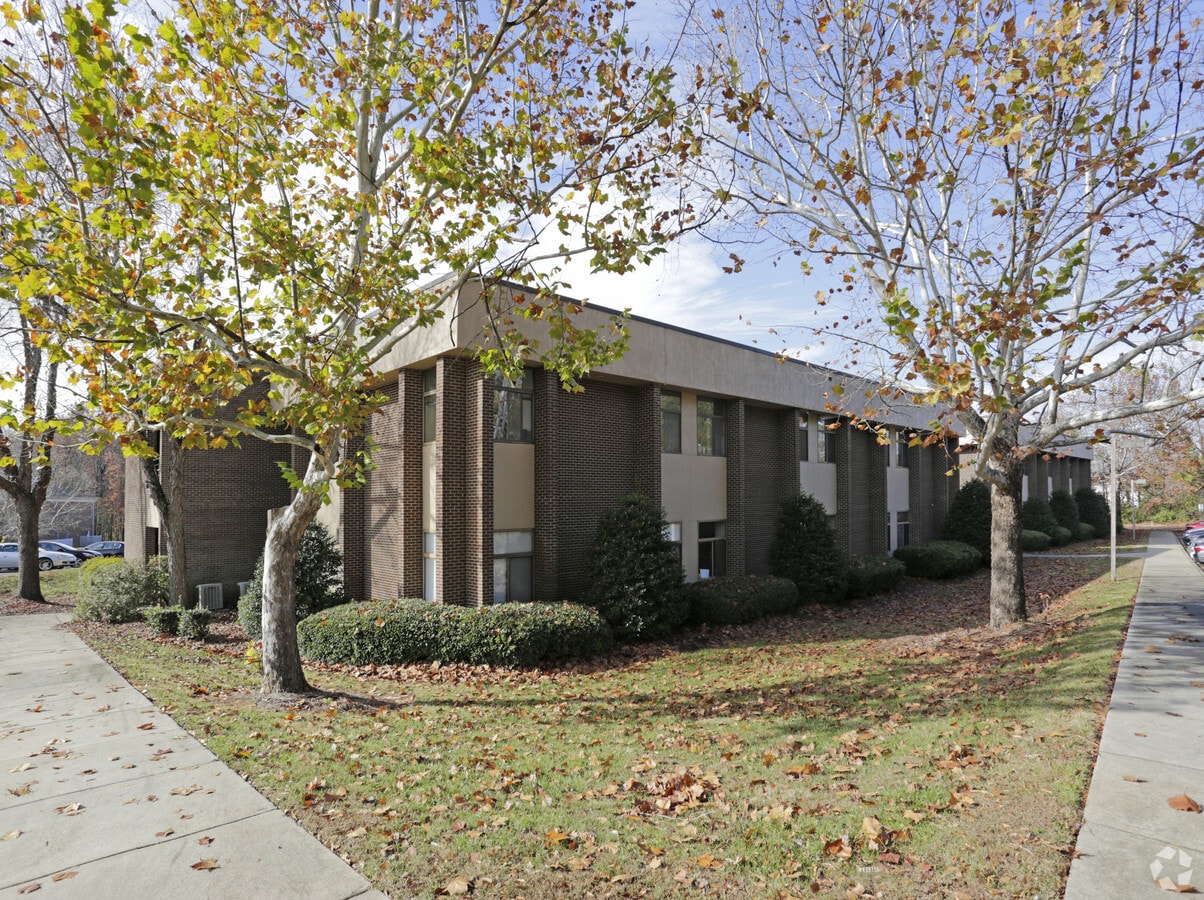 3623 Latrobe Dr, Charlotte, NC 28211 Fairway Office Condominiums