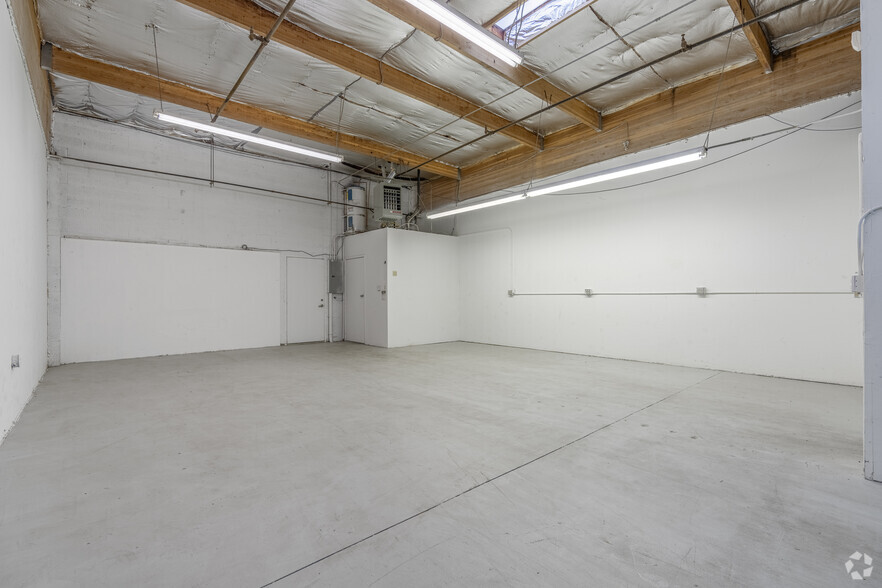 2900 SW Cornelius Pass Rd, Hillsboro, OR for lease - Interior Photo - Image 3 of 21