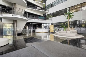 1 Rue Arnold Schoenberg, Guyancourt for lease Building Photo- Image 1 of 8