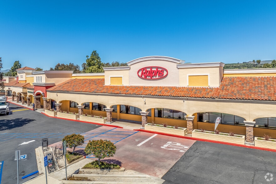 1-275 W Los Angeles Ave, Moorpark, CA for lease - Building Photo - Image 1 of 8