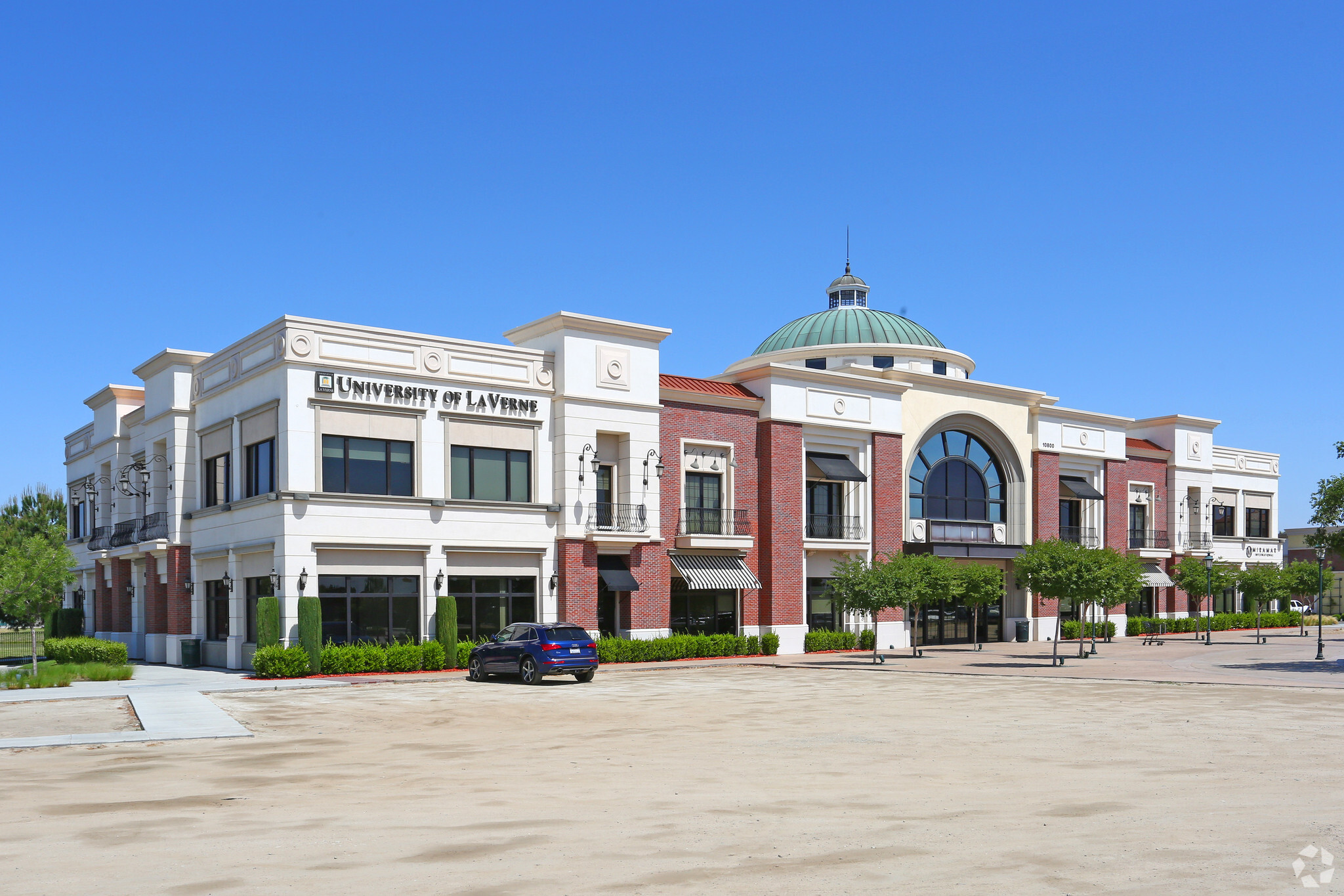 10800 Stockdale Hwy, Bakersfield, CA for lease Primary Photo- Image 1 of 18