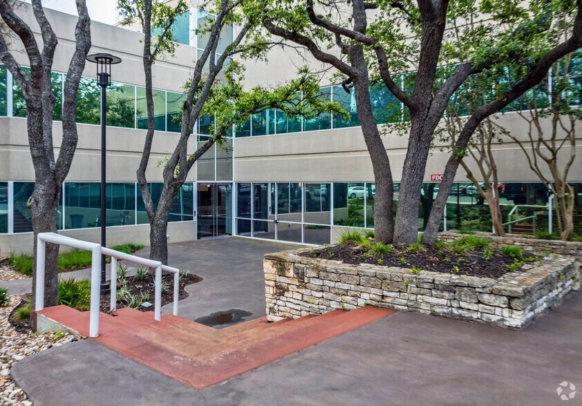 9020 N Capital of Texas Hwy, Austin, TX for lease - Building Photo - Image 3 of 12