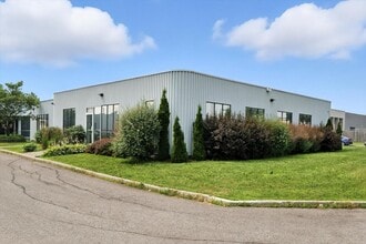 5430-5440 Canotek Rd, Ottawa, ON for lease Building Photo- Image 2 of 25