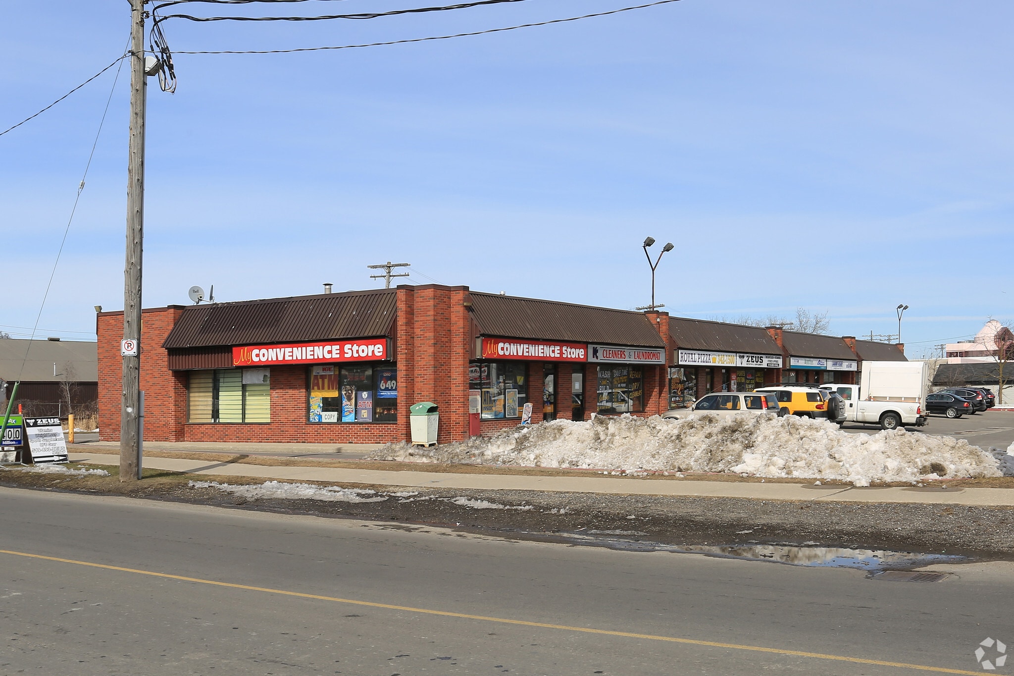 280 Victoria St N, Kitchener, ON N2H 5E2