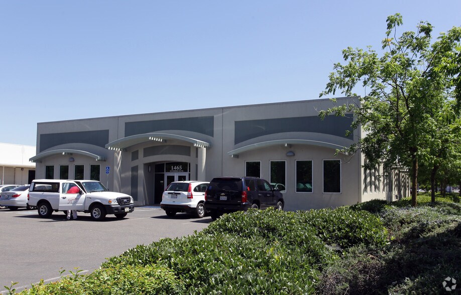 1465 Enterprise Blvd, West Sacramento, CA for sale - Building Photo - Image 2 of 2