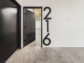 623 E 9th St, Los Angeles, CA for lease Interior Photo- Image 1 of 3