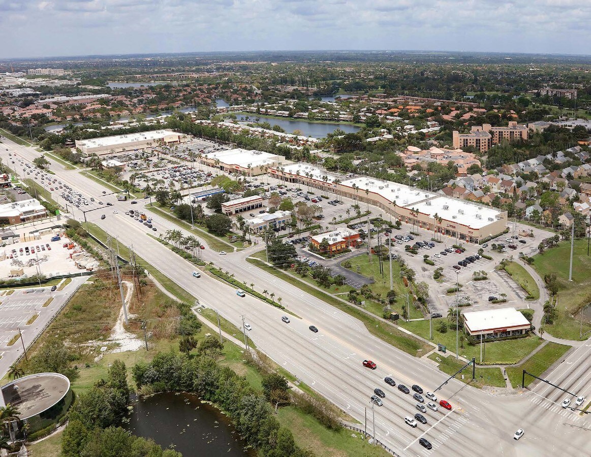 1010110501 Pines Blvd, Pembroke Pines, FL, 33026 Retail Space For