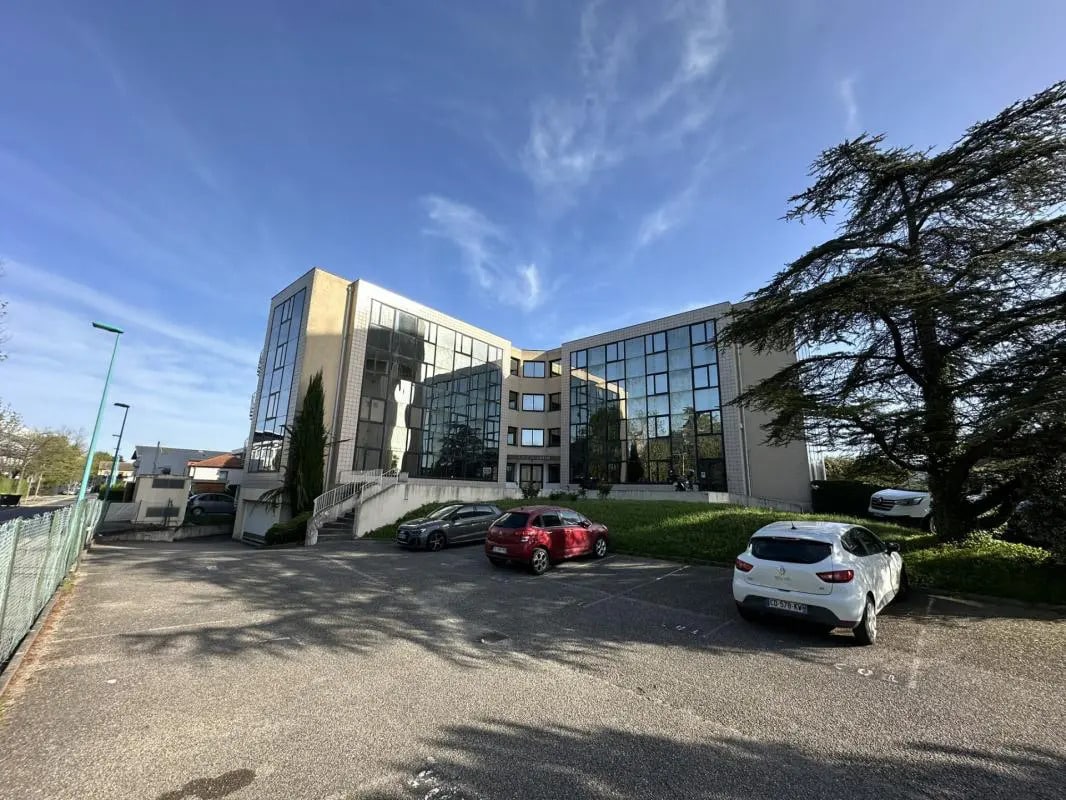 71 Chemin Du Moulin Carron, Écully for lease Building Photo- Image 1 of 6