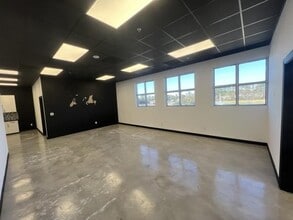 525 Woodland Square Blvd, Conroe, TX for lease Building Photo- Image 2 of 5