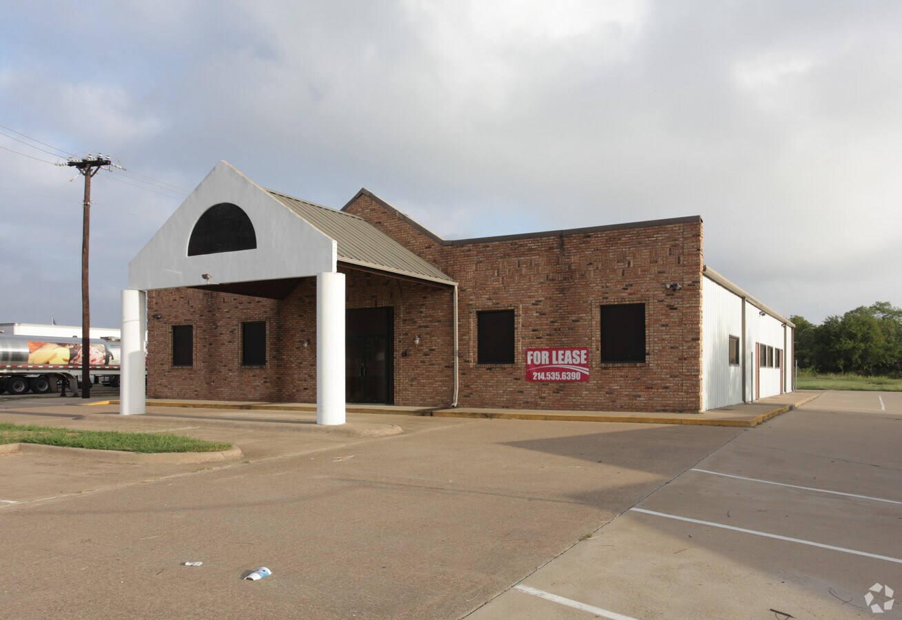 207 E Fair St, Kaufman, TX 75142