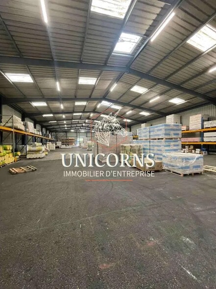 Industrial in Toulouse for lease - Interior Photo - Image 1 of 6