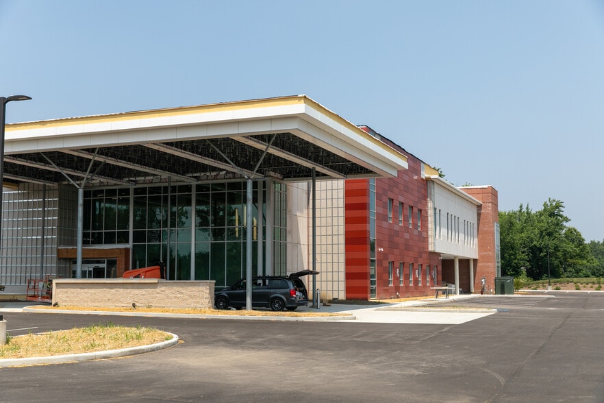 1425 E Glendale Blvd., Valparaiso, IN for lease - Building Photo - Image 3 of 26