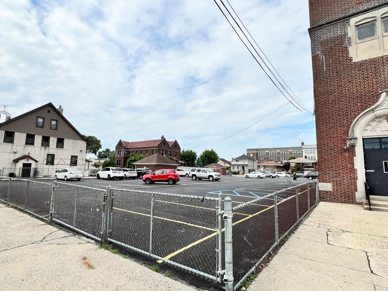 158-10 101st Street, Howard Beach, NY for lease - Building Photo - Image 3 of 21