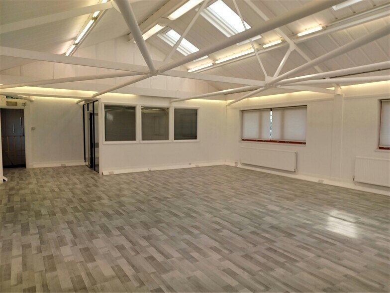 Bristol Way, Slough for sale - Interior Photo - Image 1 of 1