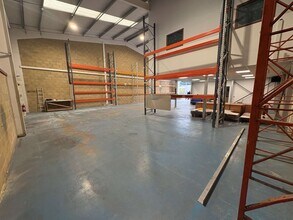 12 Downley Rd, Havant for lease Interior Photo- Image 2 of 8