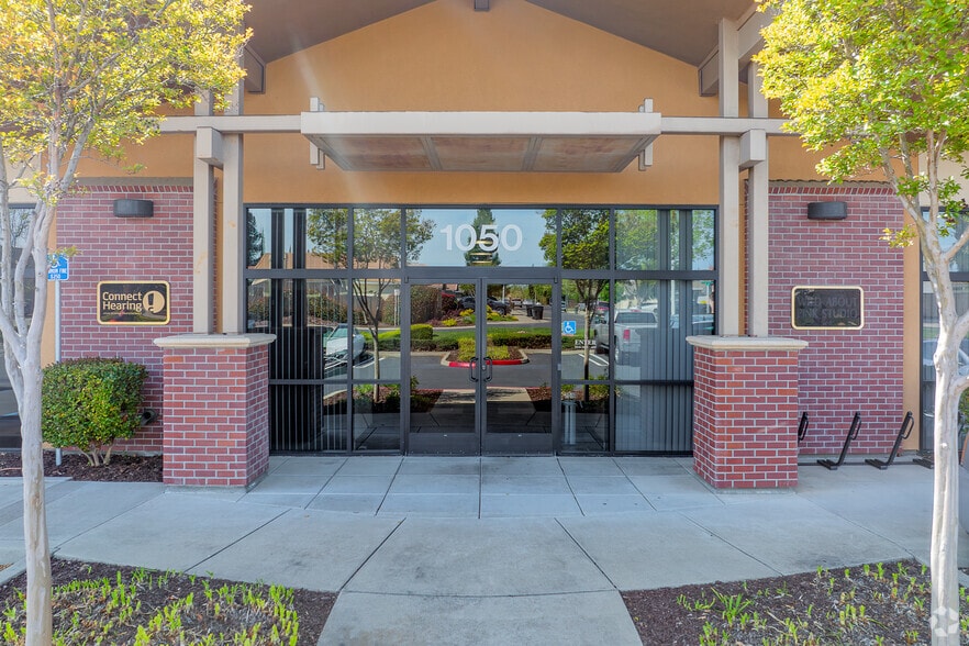 1050 Opportunity Dr, Roseville, CA for lease - Building Photo - Image 3 of 6