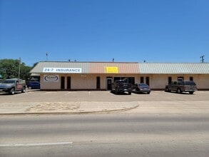 3206-3212 34th St, Lubbock, TX for lease Building Photo- Image 1 of 2