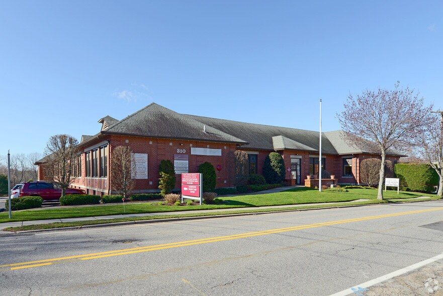 310 Maple Ave Barrington Ri 02806 Coworking Space On Loopnet Com