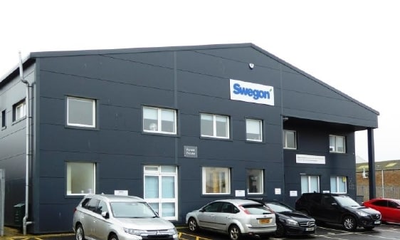 12 Queensway, New Milton for sale Building Photo- Image 1 of 1