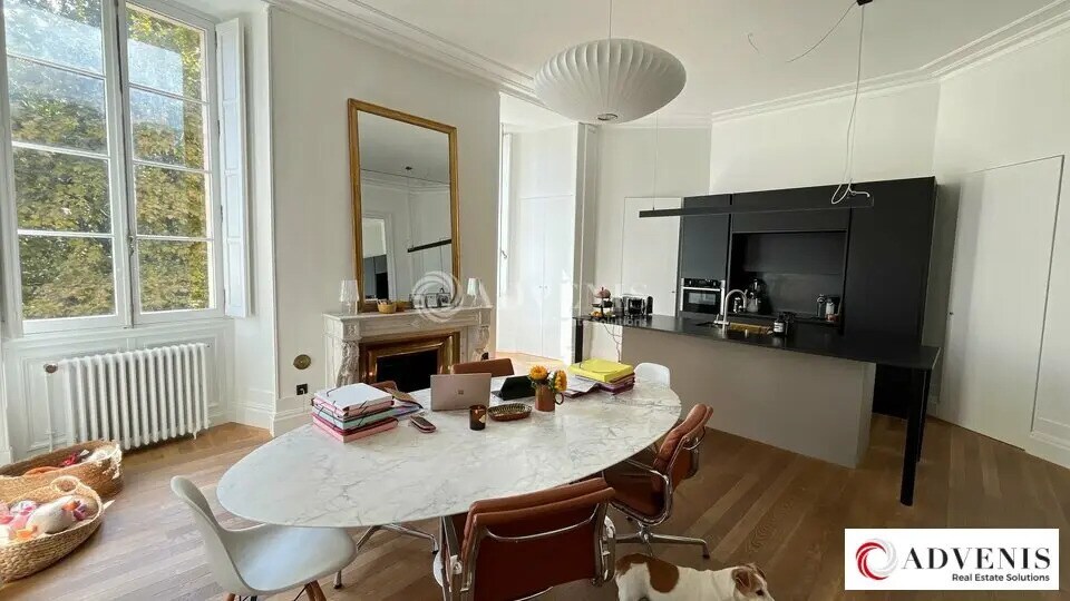 Office in Bordeaux for sale - Interior Photo - Image 2 of 12