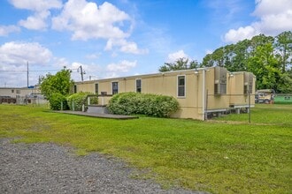 5021 Stepp Ave, Jacksonville, FL for lease Interior Photo- Image 2 of 29