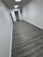 2290 10th Ave N, Lake Worth, FL for lease Interior Photo- Image 2 of 9