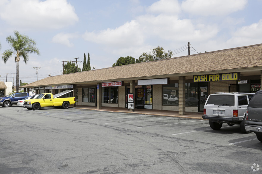 401-451 N Tustin St, Orange, CA for lease - Primary Photo - Image 2 of 7