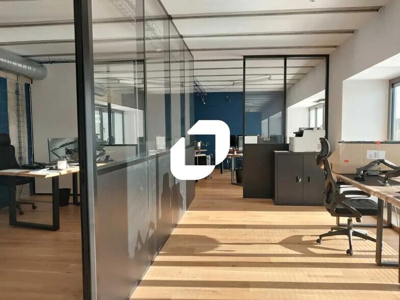 Office in Castelnau-le-Lez for lease - Interior Photo - Image 2 of 17