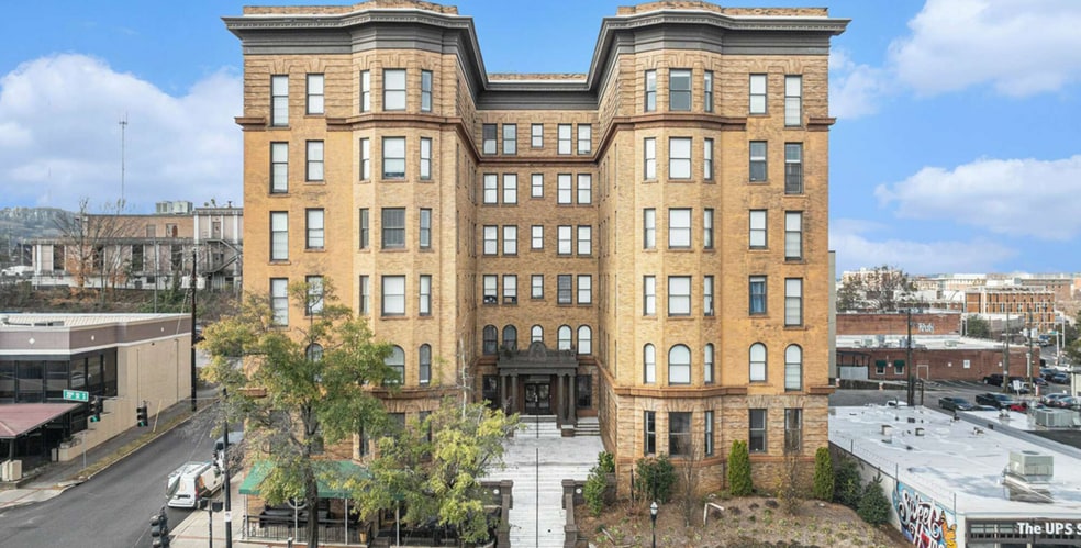 1124 20th St S, Birmingham, AL for lease - Building Photo - Image 1 of 9