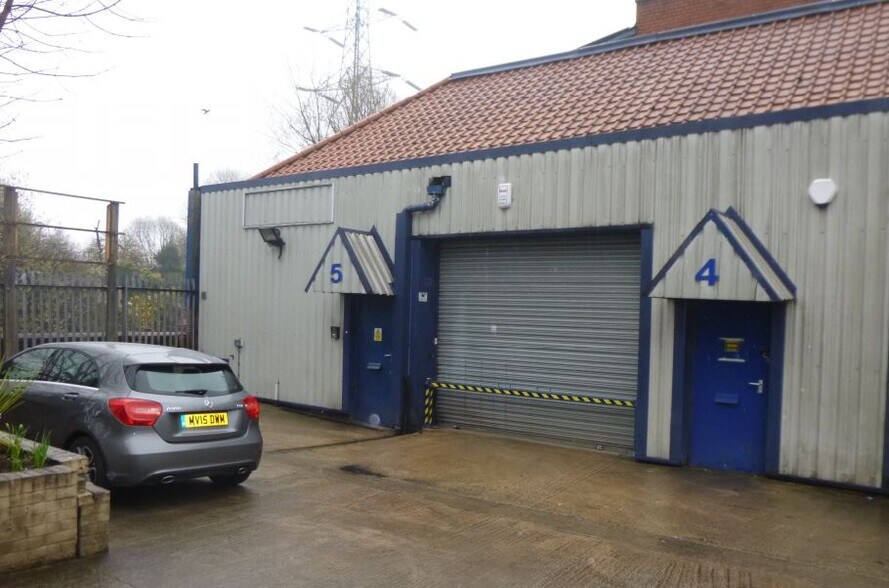 Mills Hill Rd, Middleton, LAN M24 2FD