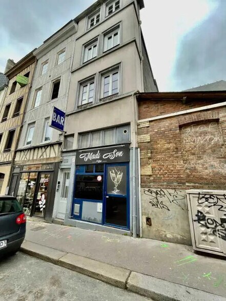 Retail in Rouen for sale - Building Photo - Image 1 of 1