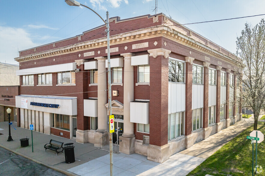 122-126 S Fulton St, Wauseon, OH for sale - Building Photo - Image 1 of 37