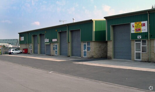 Bradford Rd, Pudsey for sale - Primary Photo - Image 1 of 1