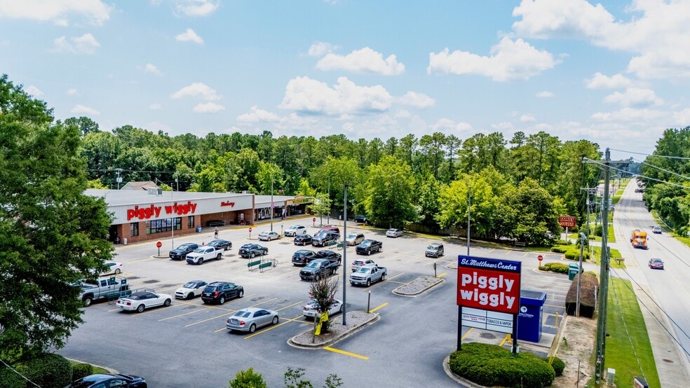 611-621 Harry C Raysor Dr, Saint Matthews, SC for lease - Building Photo - Image 3 of 11