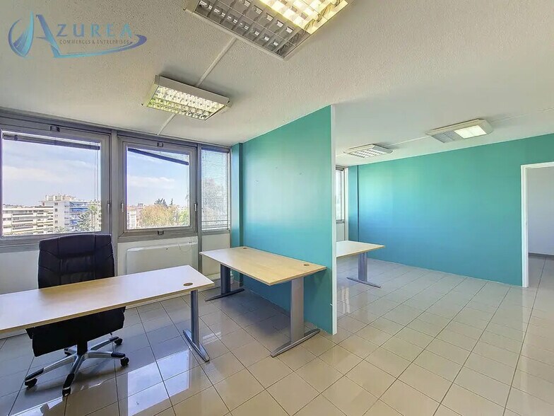 Office in Le Cannet for sale - Interior Photo - Image 2 of 10
