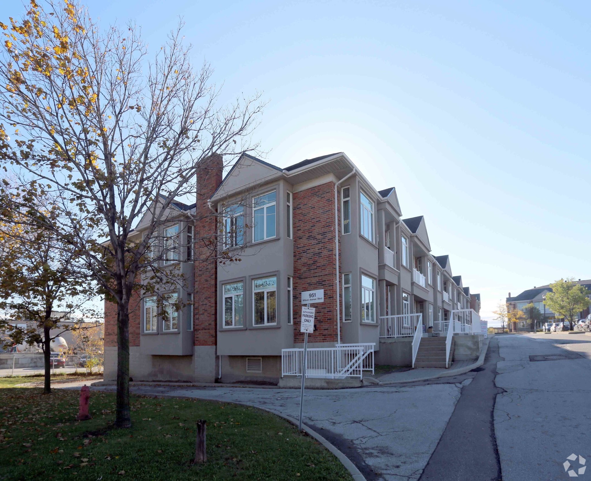 951 Wilson Ave, Toronto, ON for sale Primary Photo- Image 1 of 1