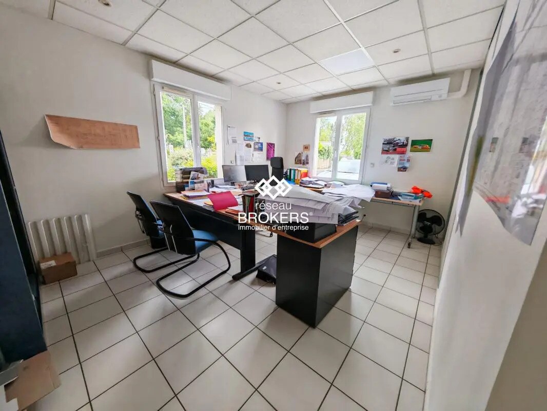Office in Chambray-lès-Tours for sale Interior Photo- Image 1 of 4