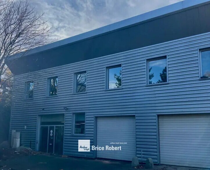 Flex in Dardilly for lease - Building Photo - Image 2 of 8