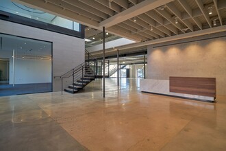 2236 S Barrington Ave, Los Angeles, CA for lease Interior Photo- Image 1 of 6