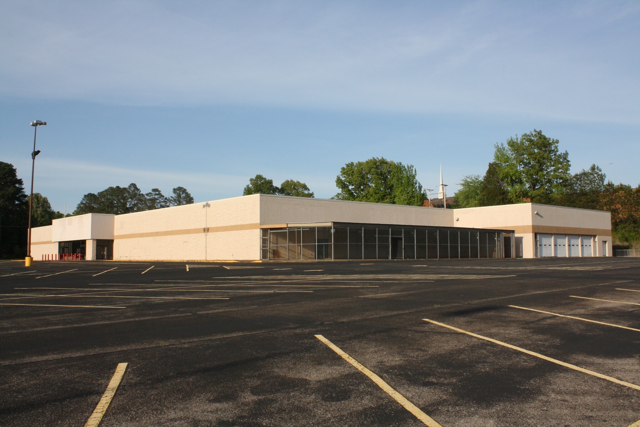 2200 Highway 641 N, Camden, TN for sale Primary Photo- Image 1 of 1