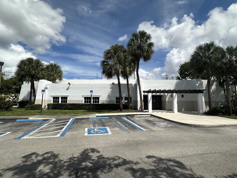 8800 W State Road 84, Davie, FL for lease - Building Photo - Image 1 of 13