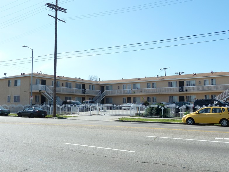 10705 S Figueroa St, Los Angeles, CA for sale - Primary Photo - Image 1 of 1